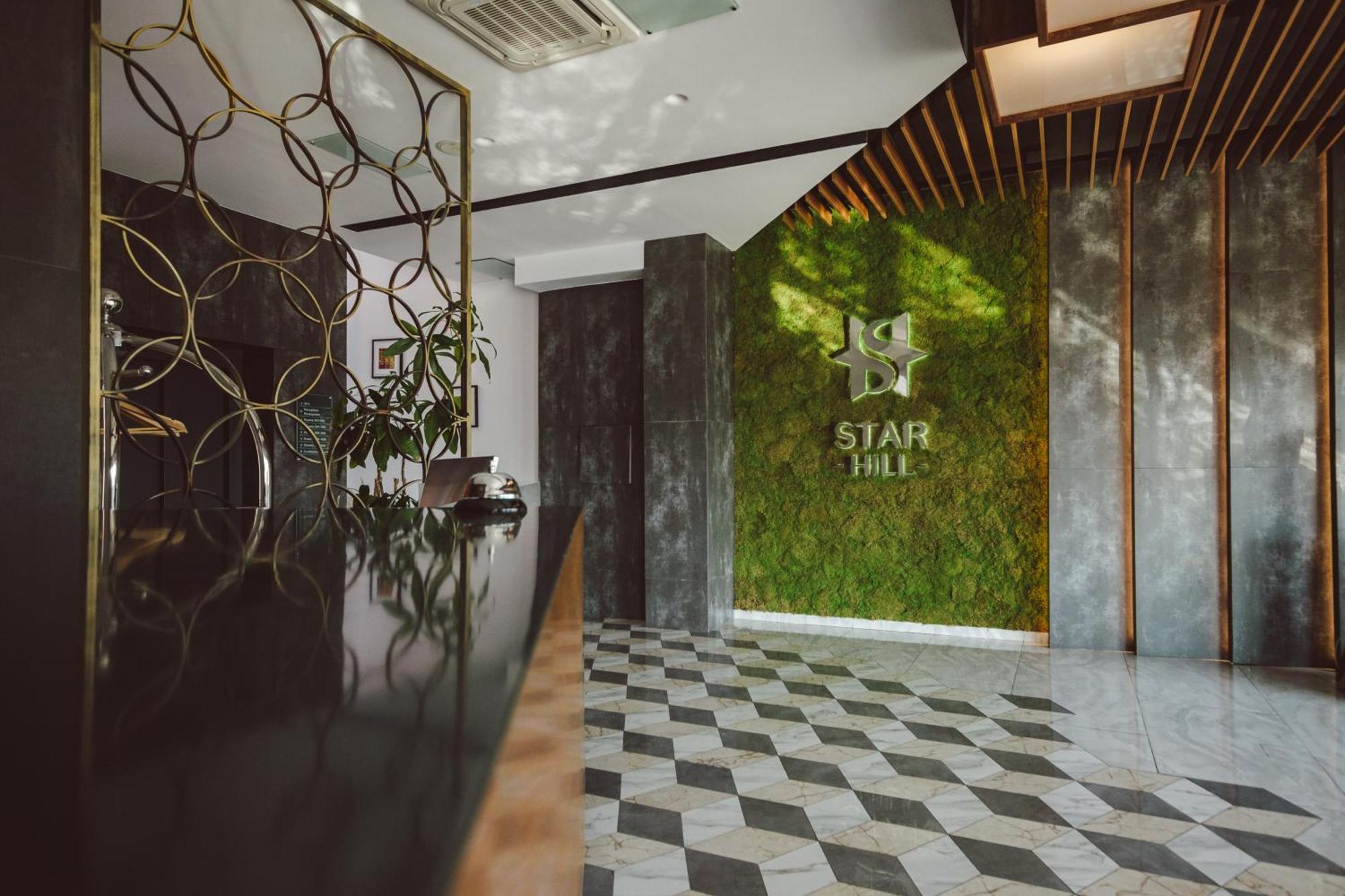 Star Hill Hotel & Spa Приштина Экстерьер фото