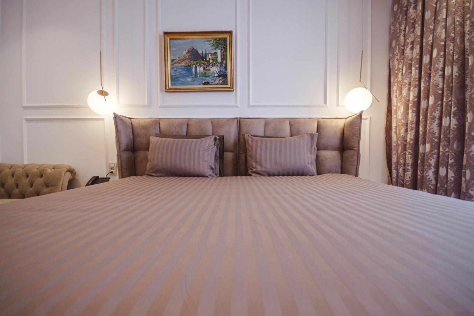 Star Hill Hotel & Spa Приштина Экстерьер фото