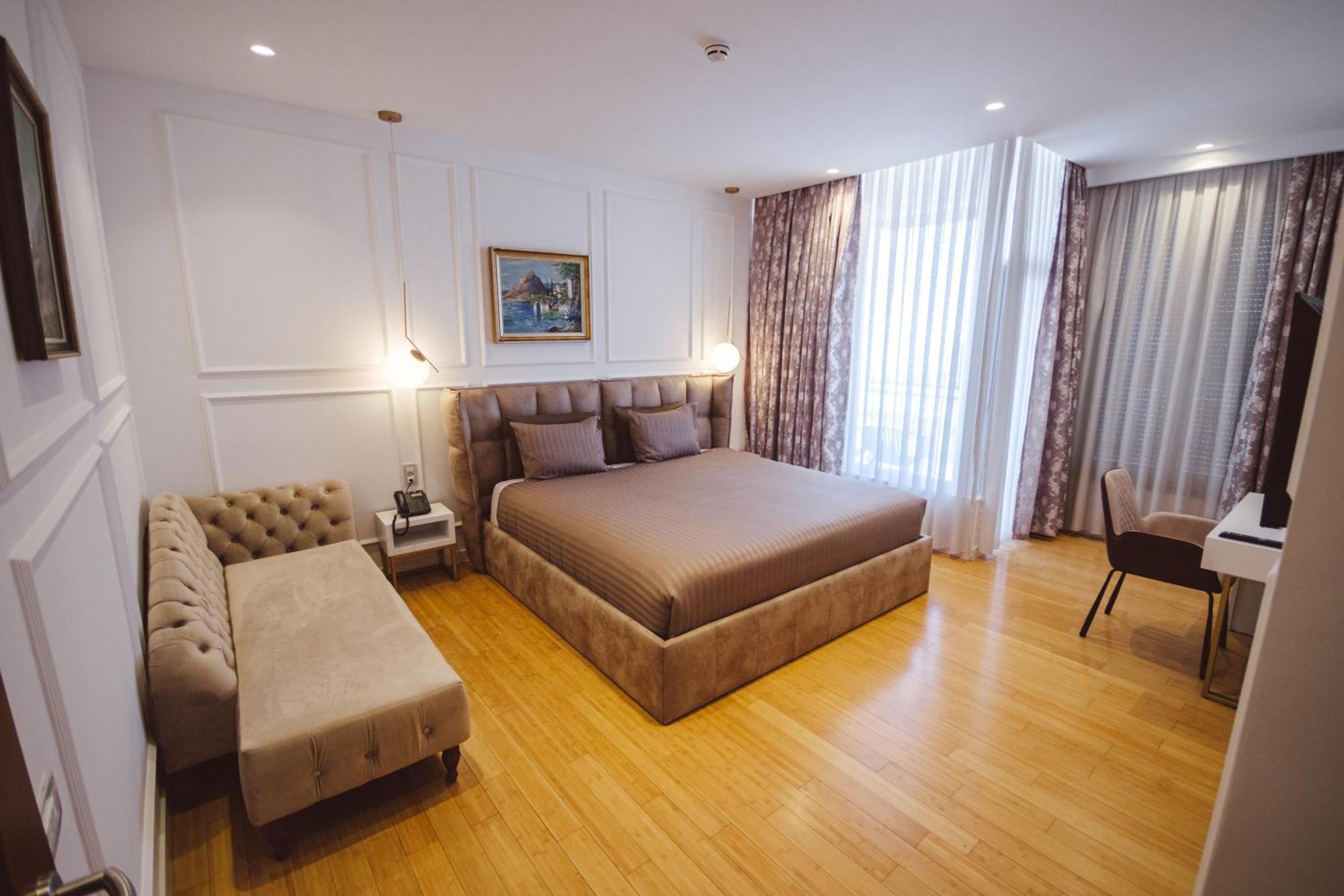 Star Hill Hotel & Spa Приштина Экстерьер фото